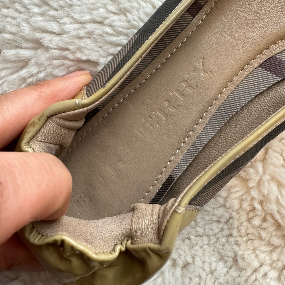 BURBERRY FLATS - Picture 4 of 6